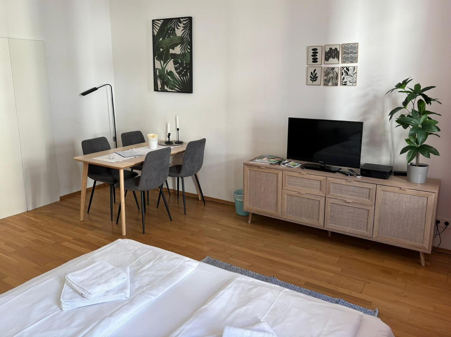 Casa Nostra - Helle Wohnung - Direkt Am Augarten Bécs Kültér fotó